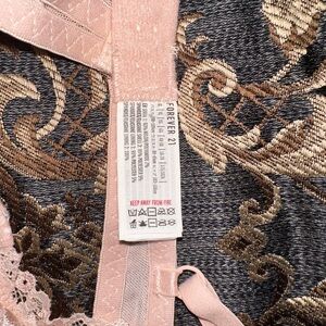 forever 21 and large but fits like medium. Pink